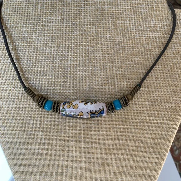 70’s Hippie Necklace - Picture 5 of 10